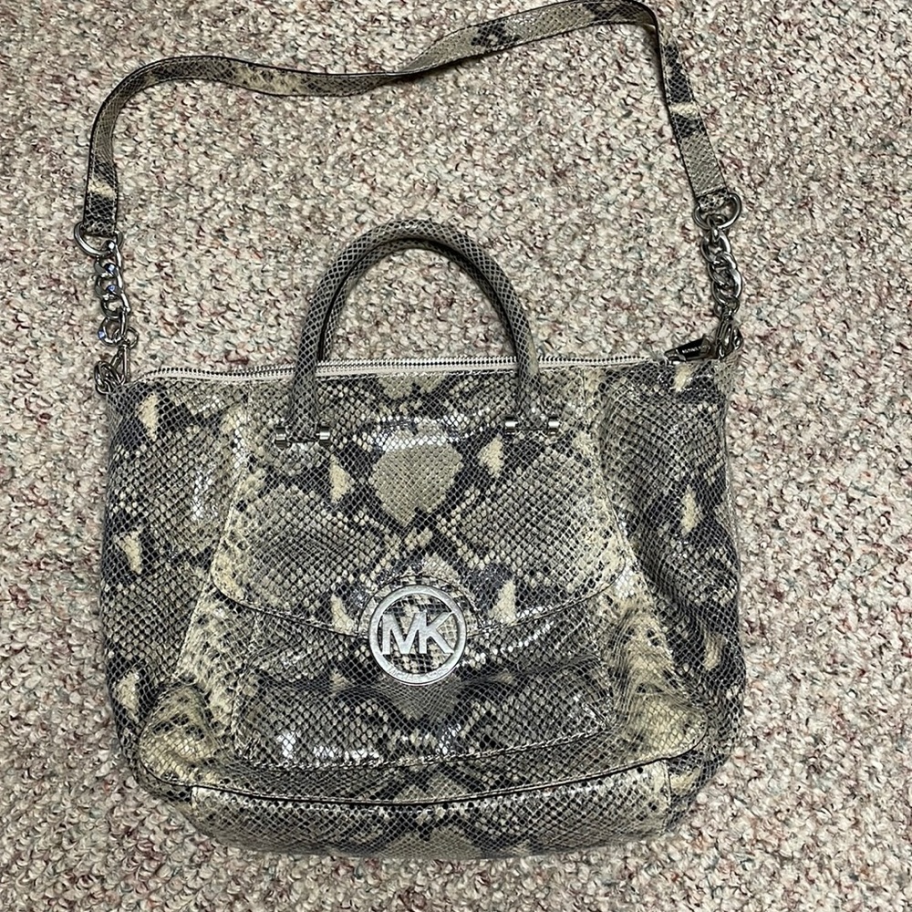 Michael kors 2 way wear purse
